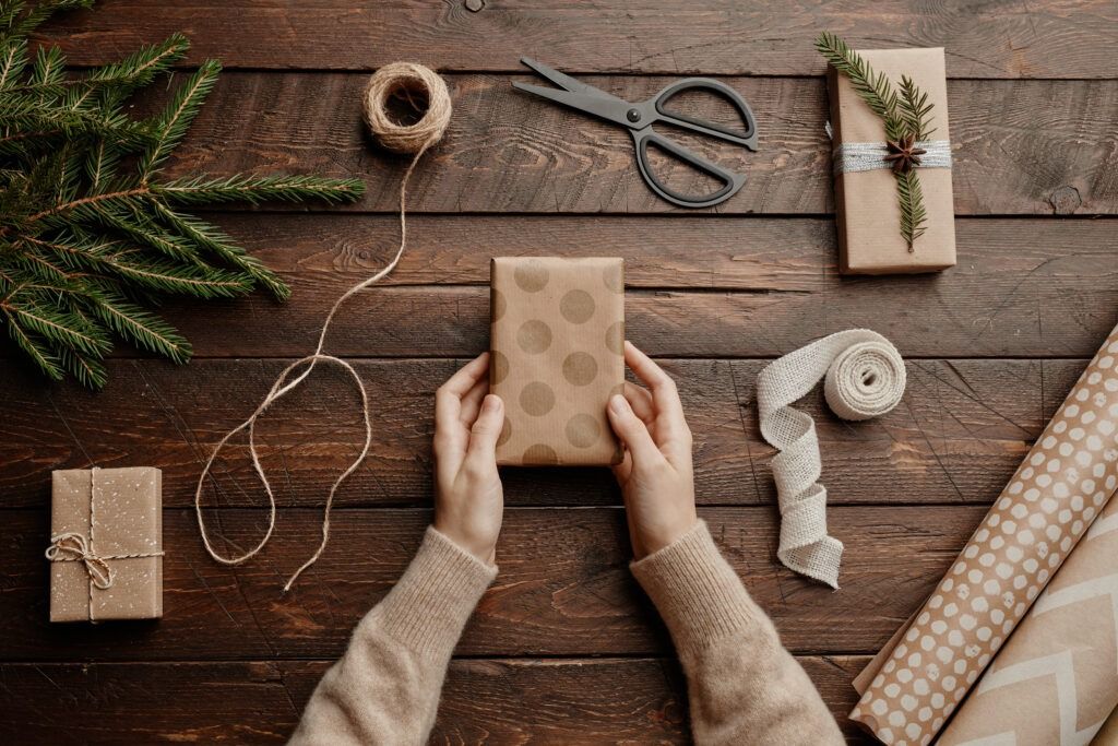 gift wrapping for christmas 2022 01 19 00 01 54 utc